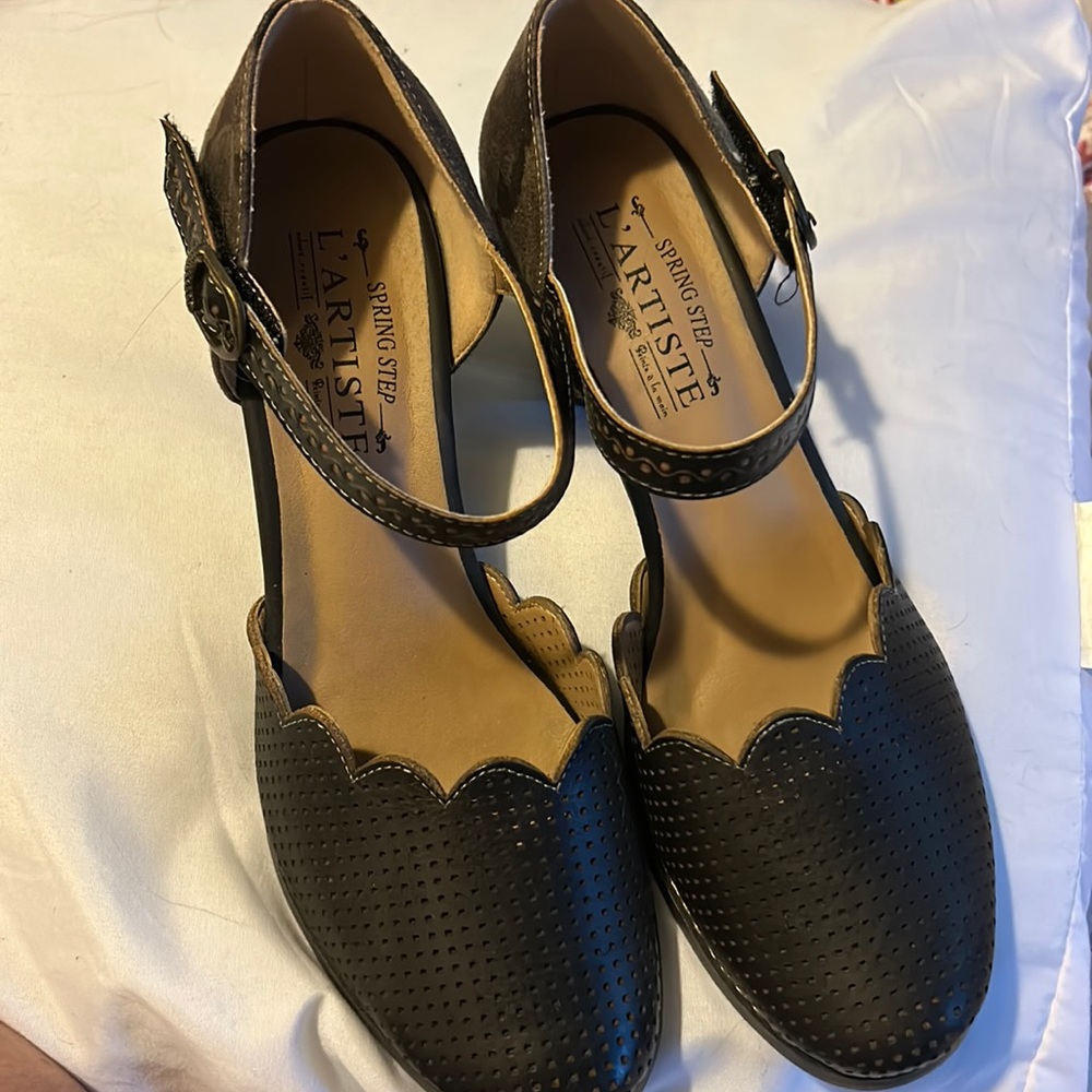 Women’s Shoes